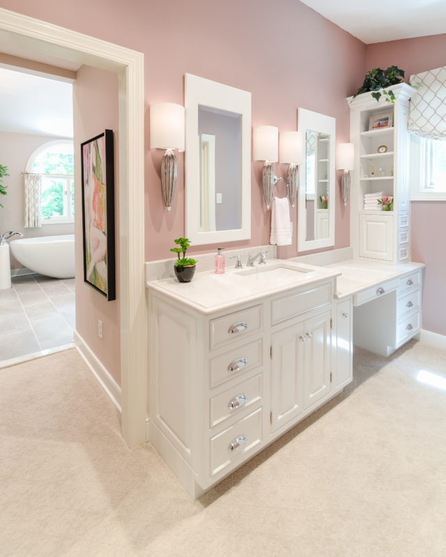 Traditional Cotton White Bathroom Cabinets