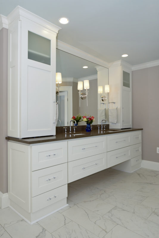 Bathroom Cabinets in Matte Frosty White