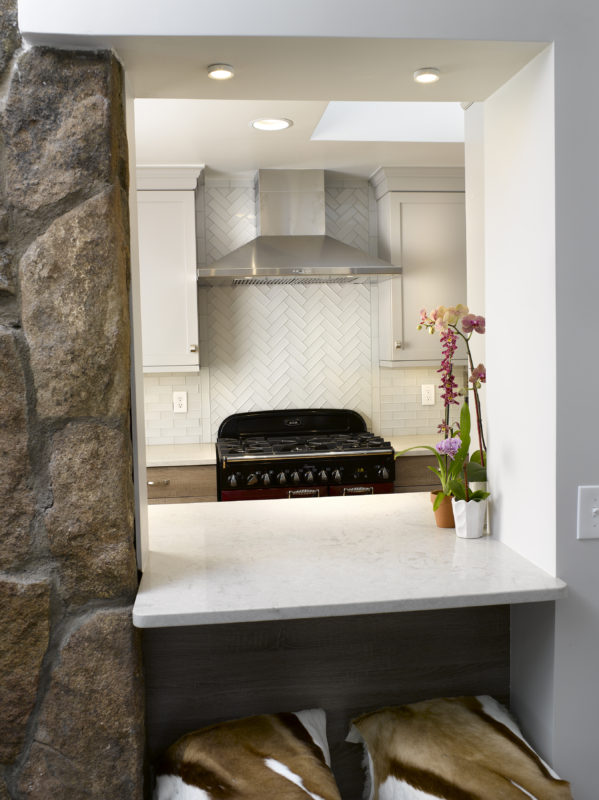 Canella Rustik and Simpy White Kitchen Cabinets