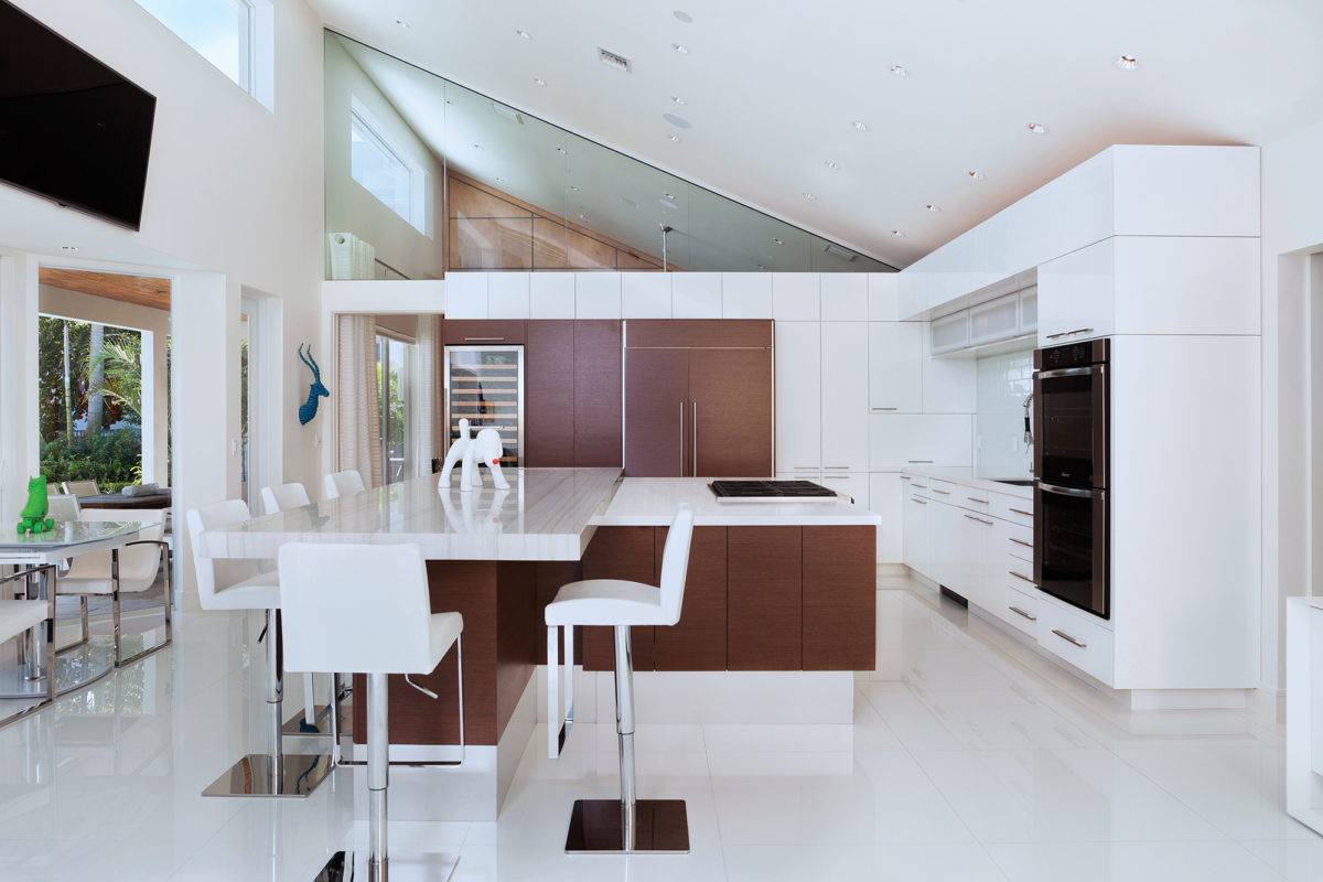 Two-Toned Modern Kitchen Cabinets
