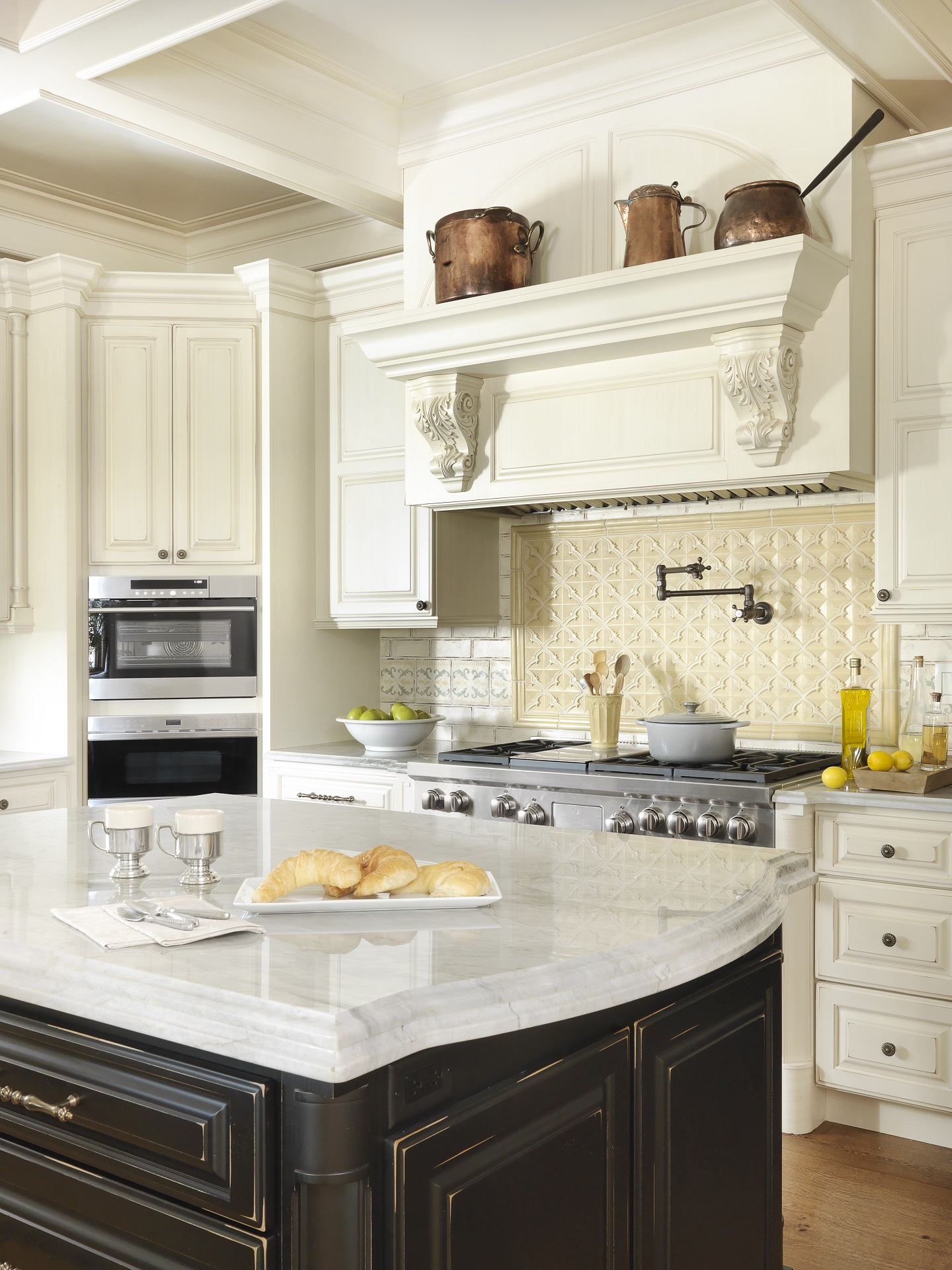Casual Upscale Gourmet Kitchen - Crystal Cabinets