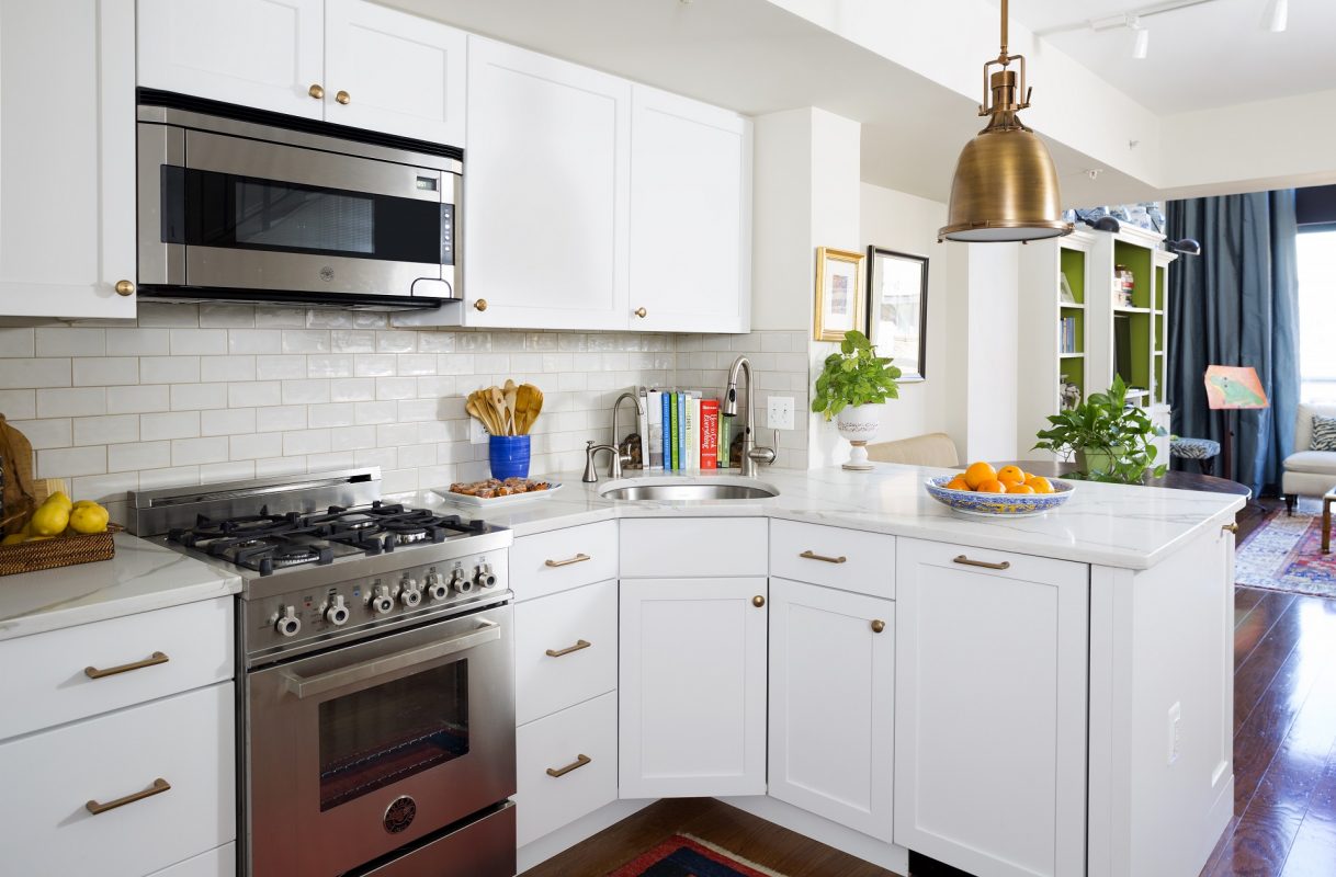 CrystalCabinets_Kitchen_Stirling_Painted_SimplyWhite_2