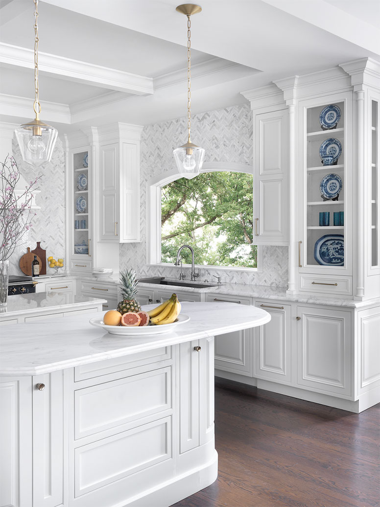 Luxury Traditional White Kitchen
